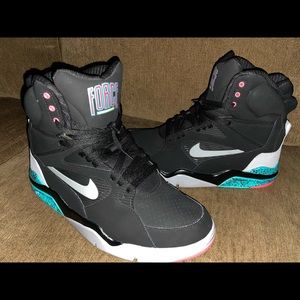 Nike Air Command Force SPURS David Robinson size 10.5 men